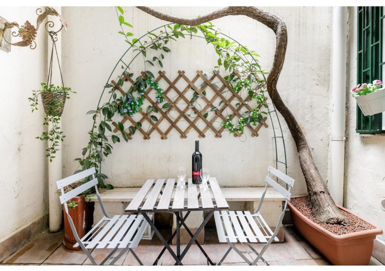Pied-A-Terre Domusuite Rhome Colosseo Rome Exterior photo
